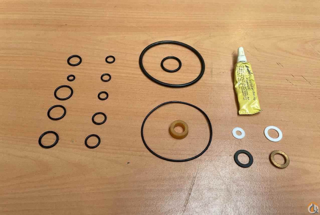 9752990244 - SEAL KIT