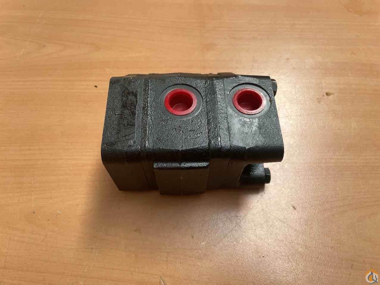 9722102849 - PUMP MIN.10PCS.