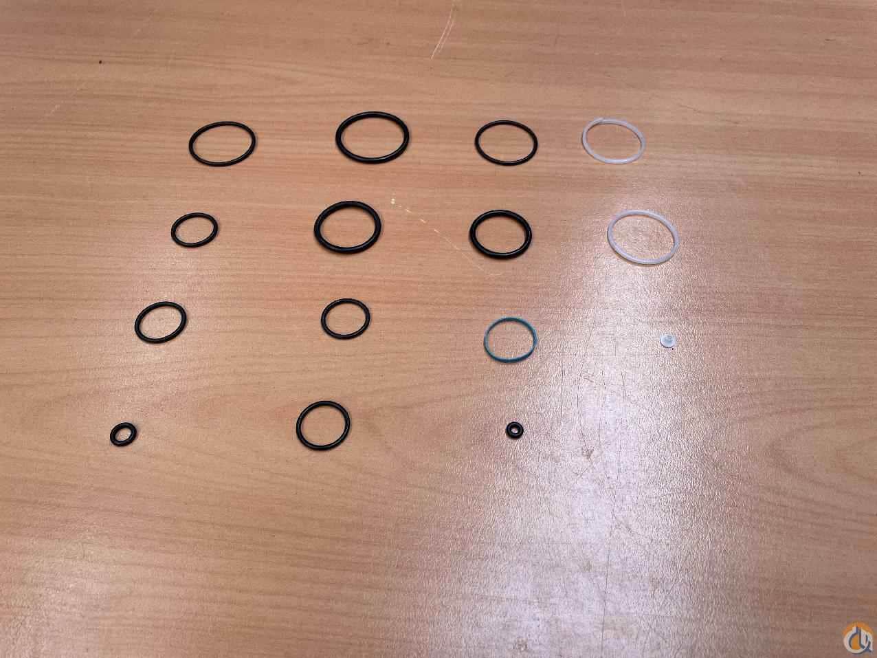 9372101884 - SEALKIT
