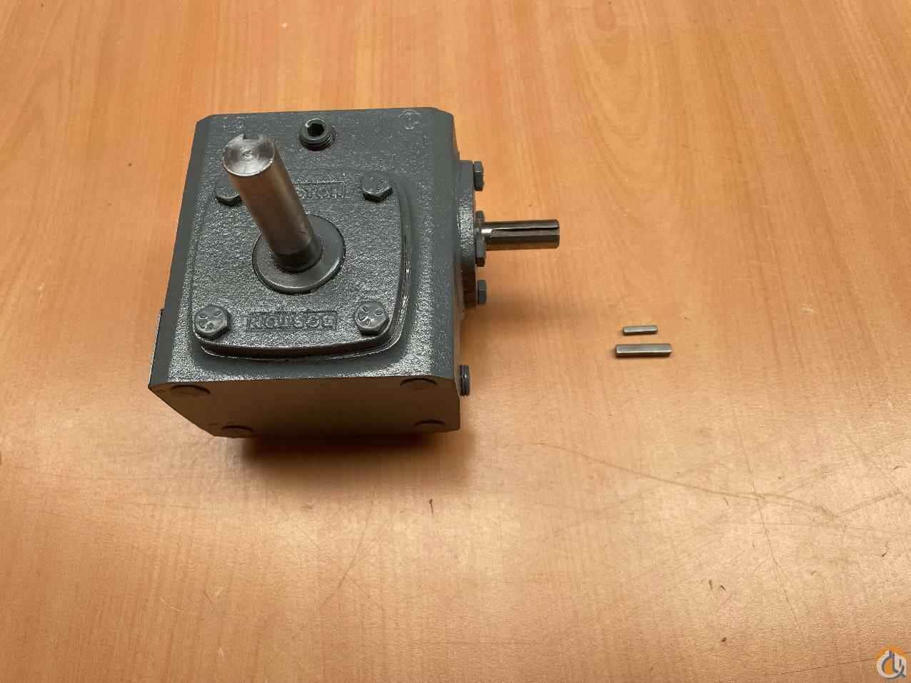 7734000638 - GEAR BOX
