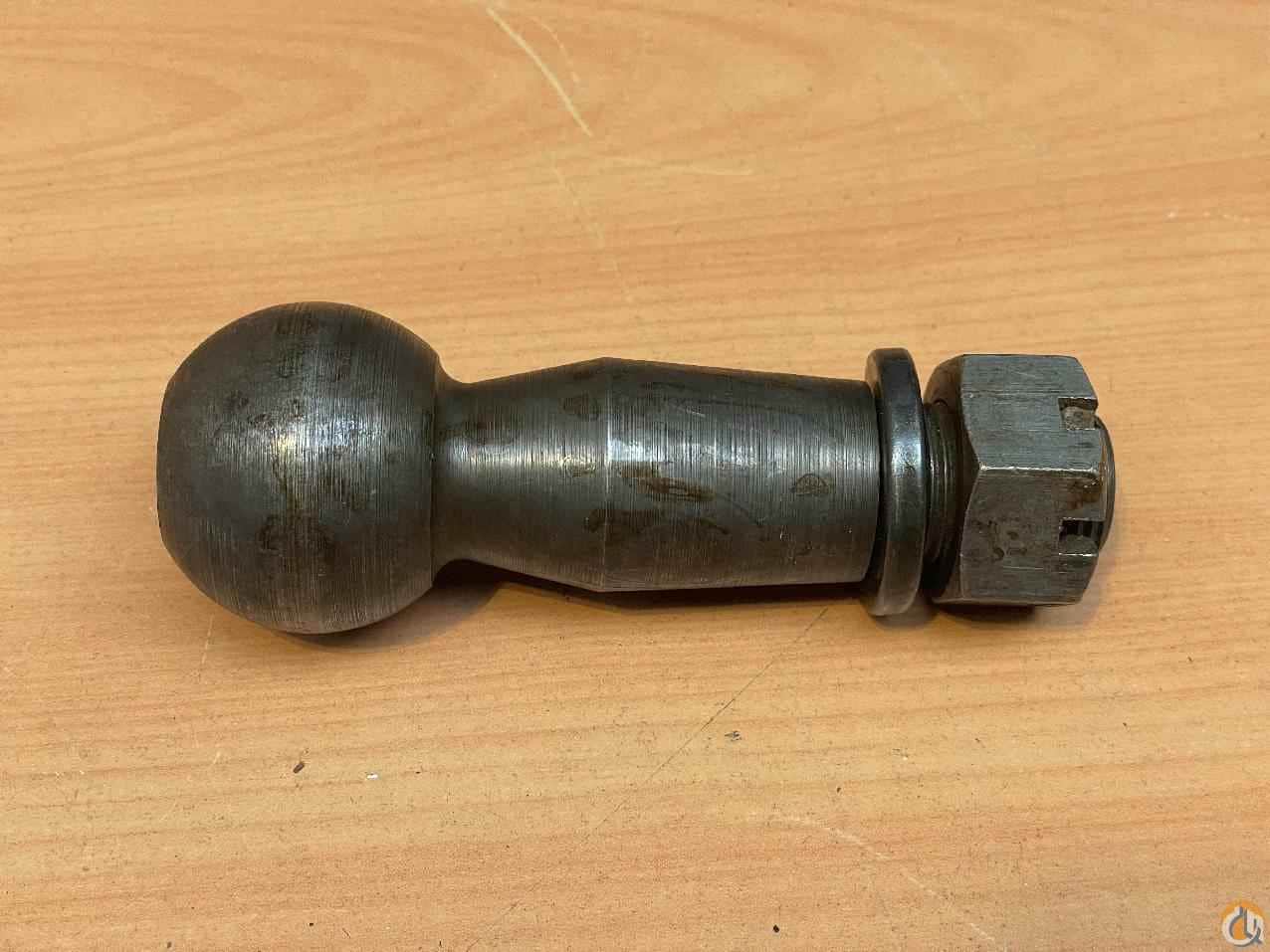 7864000088 - BALL STUD ASSY