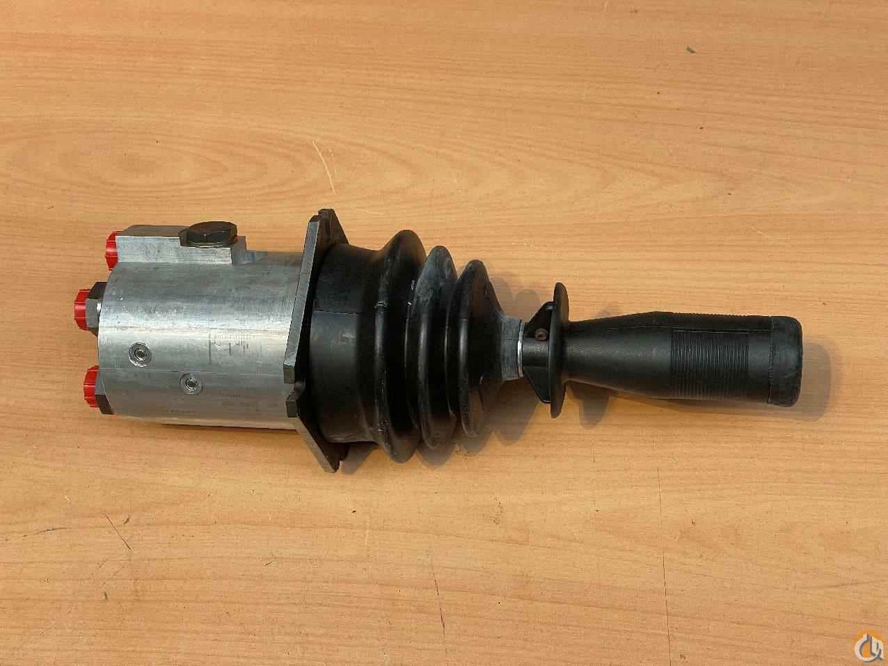7352990183 - CONTROL VALVE
