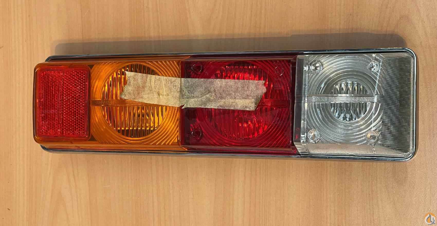 7581990028 - LIGHT CLUSTER