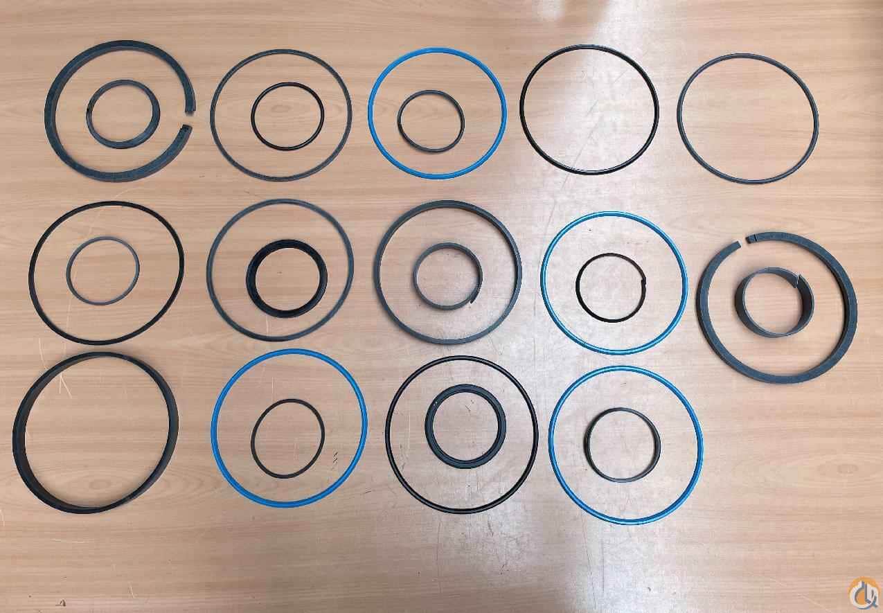 7373000047 - CYL SEAL KIT