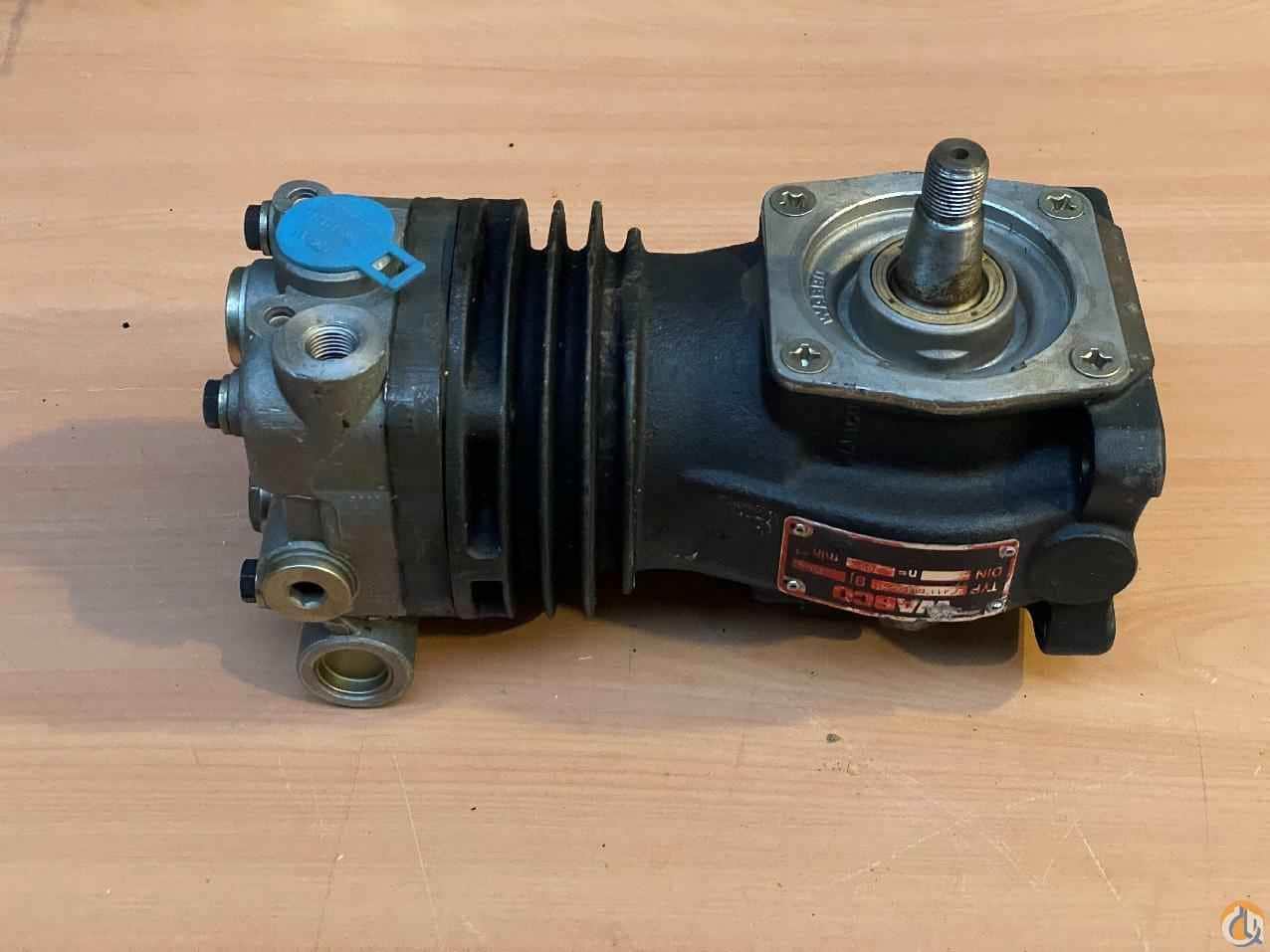 4111438817 - COMPRESSOR