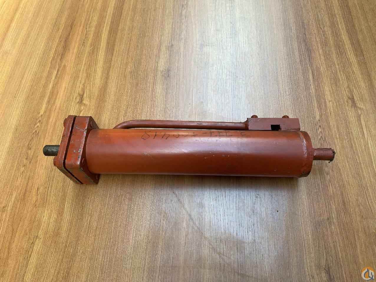 3777500418 - STEERING CYLINDER