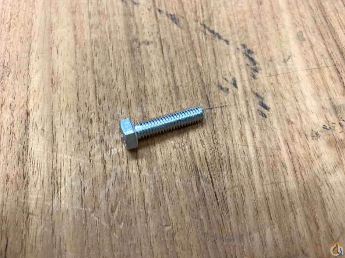 438925 - HEXAGON BOLT