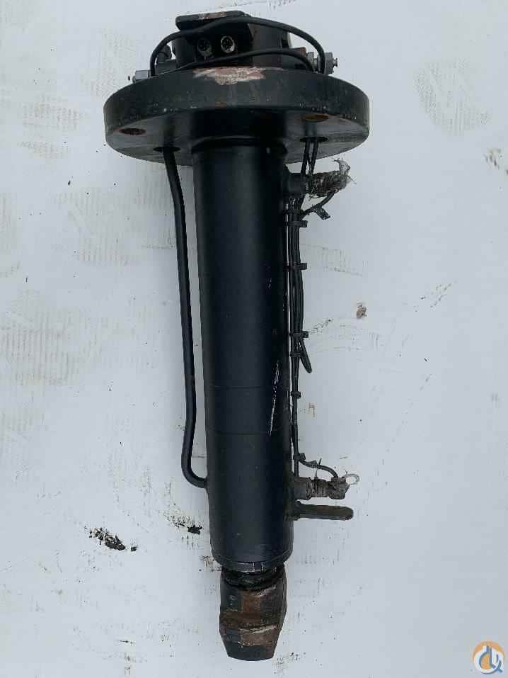 3323345-U - LIFTING UNIT COUNTERWEIGHT-USED