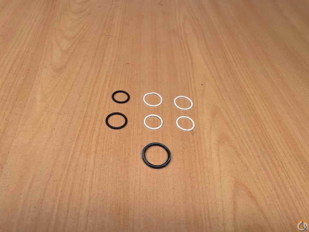 9926106810 - KIT, SEAL