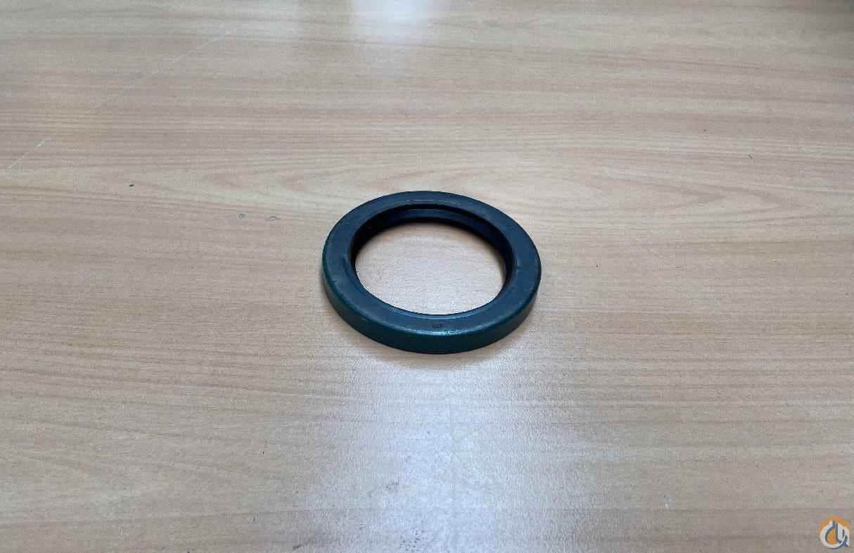 9049106606 - SEAL OIL