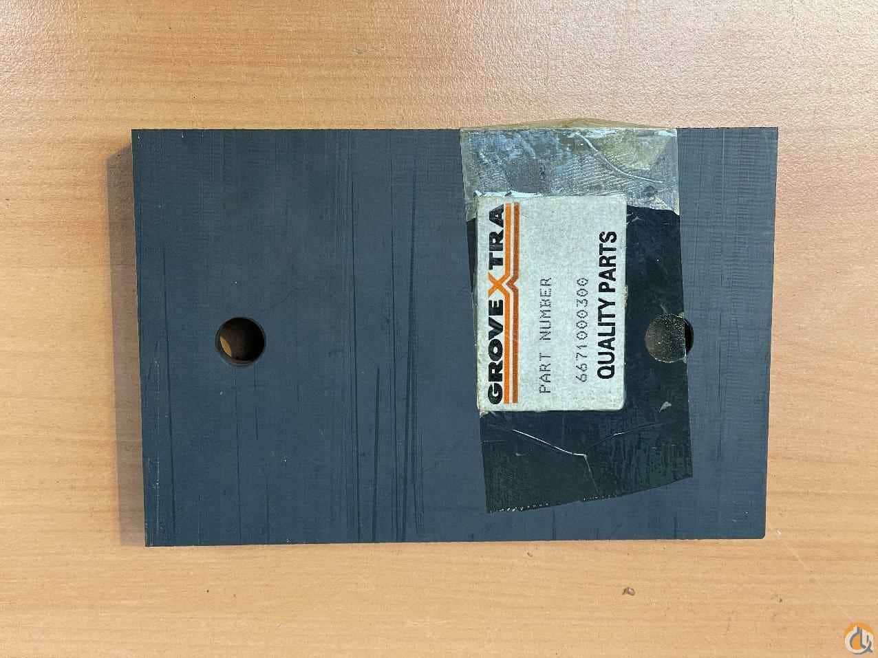 6671000300 - WEAR PAD