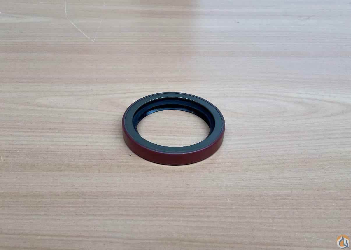 9049107124 - SEAL, OIL