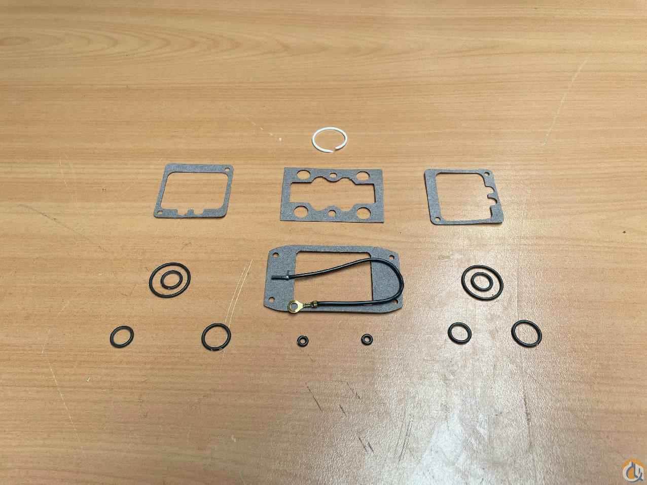 9926102990 - SEAL KIT