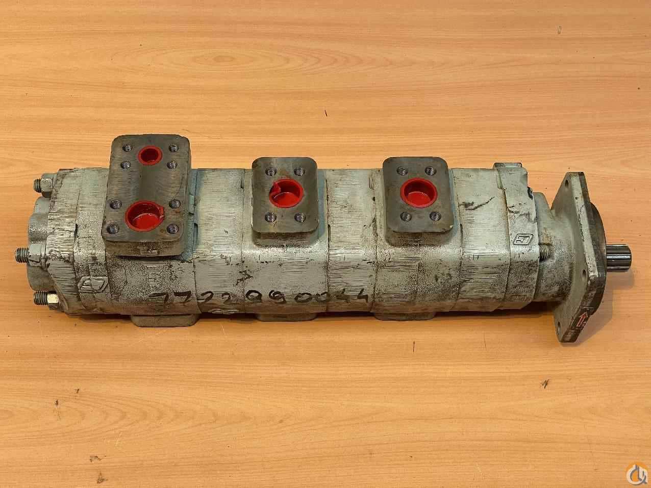7722990044 - PUMP HYDRAULIC