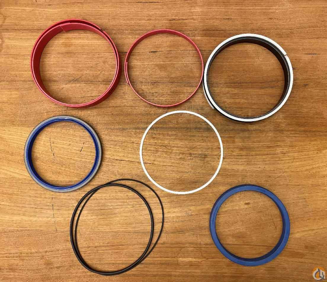 3045884 - GASKET SET