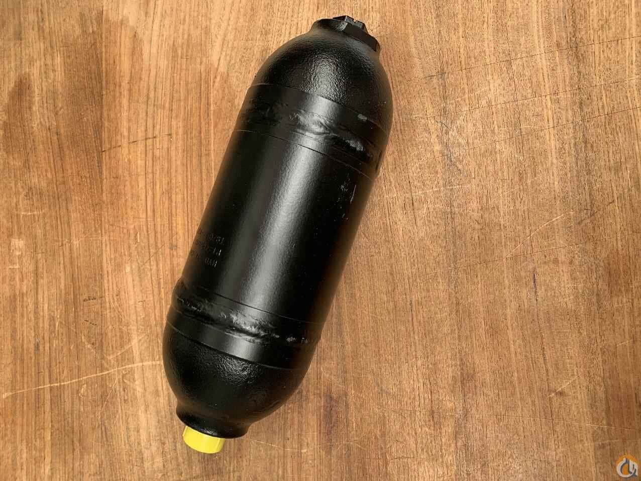4157221 - PRESSURE RESERVOIR UNFILLED