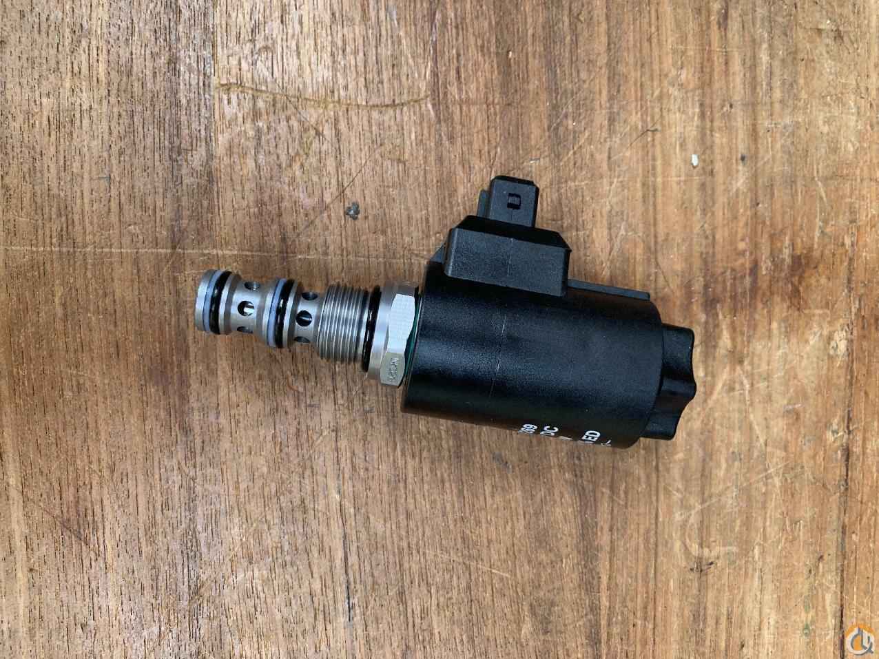 4158158 - WAY VALVE