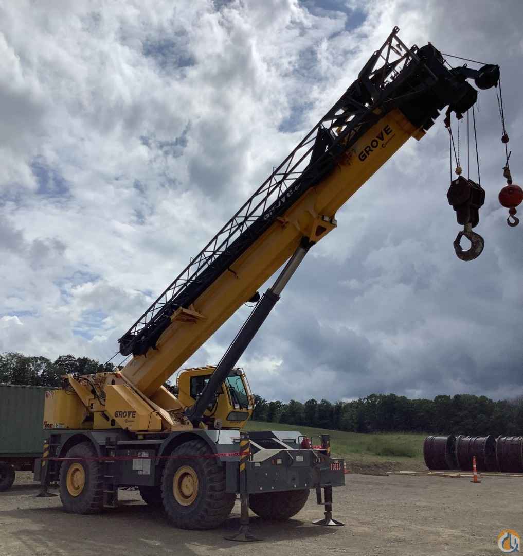 2012 Grove RT890E