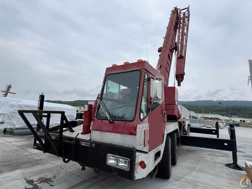 1995 Grove TMS700B