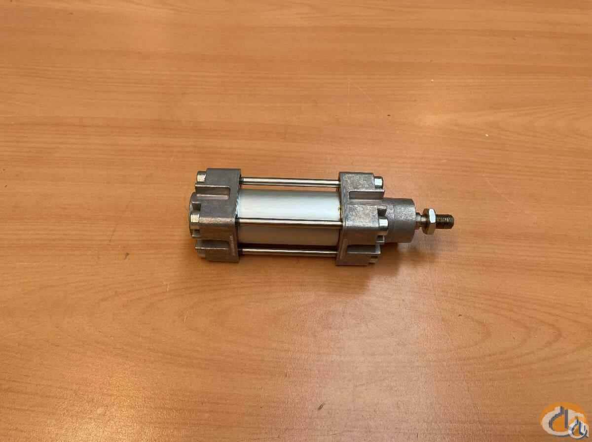 8100704 - CYLINDER