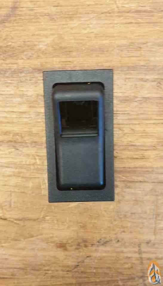 2210093 - TOGGLE SWITCH