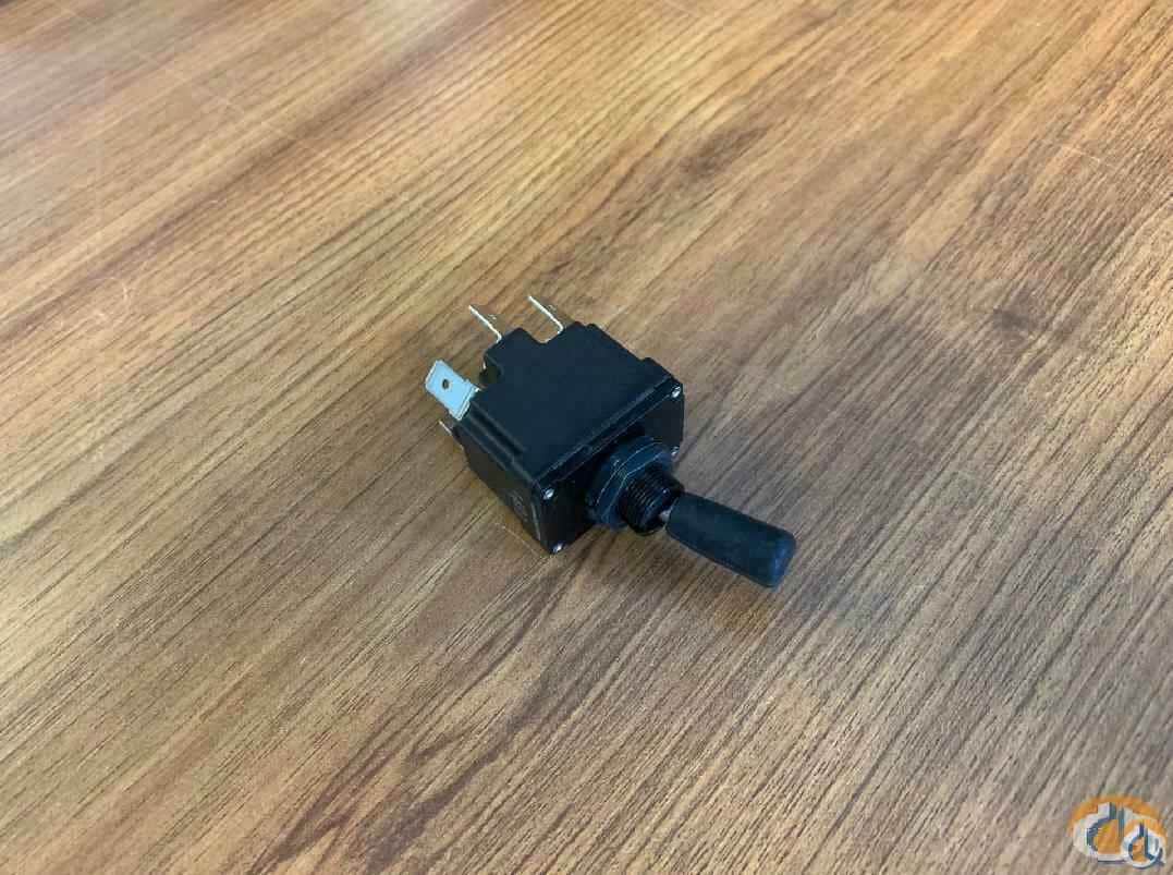 2257108 - TOGGLE SWITCH