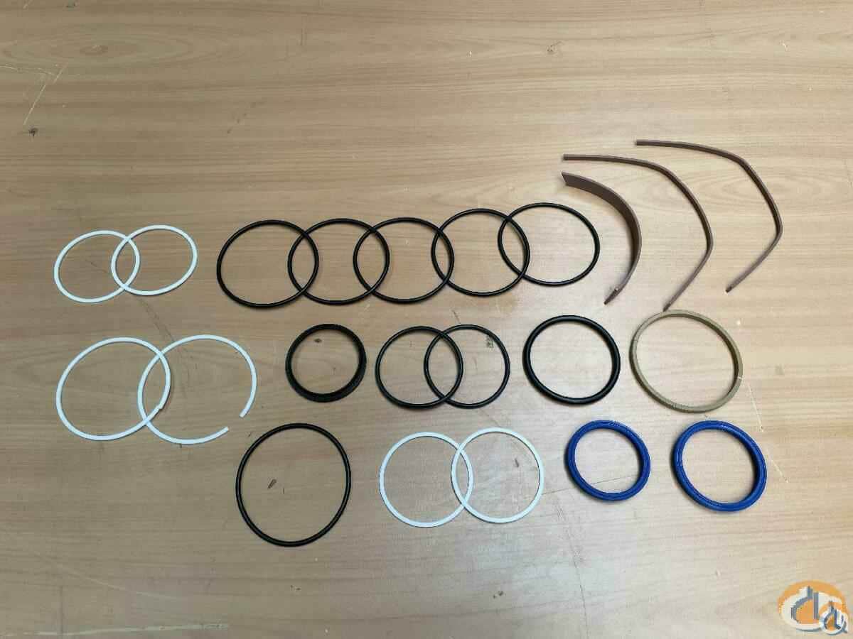 2312309 - SET OF SEALS