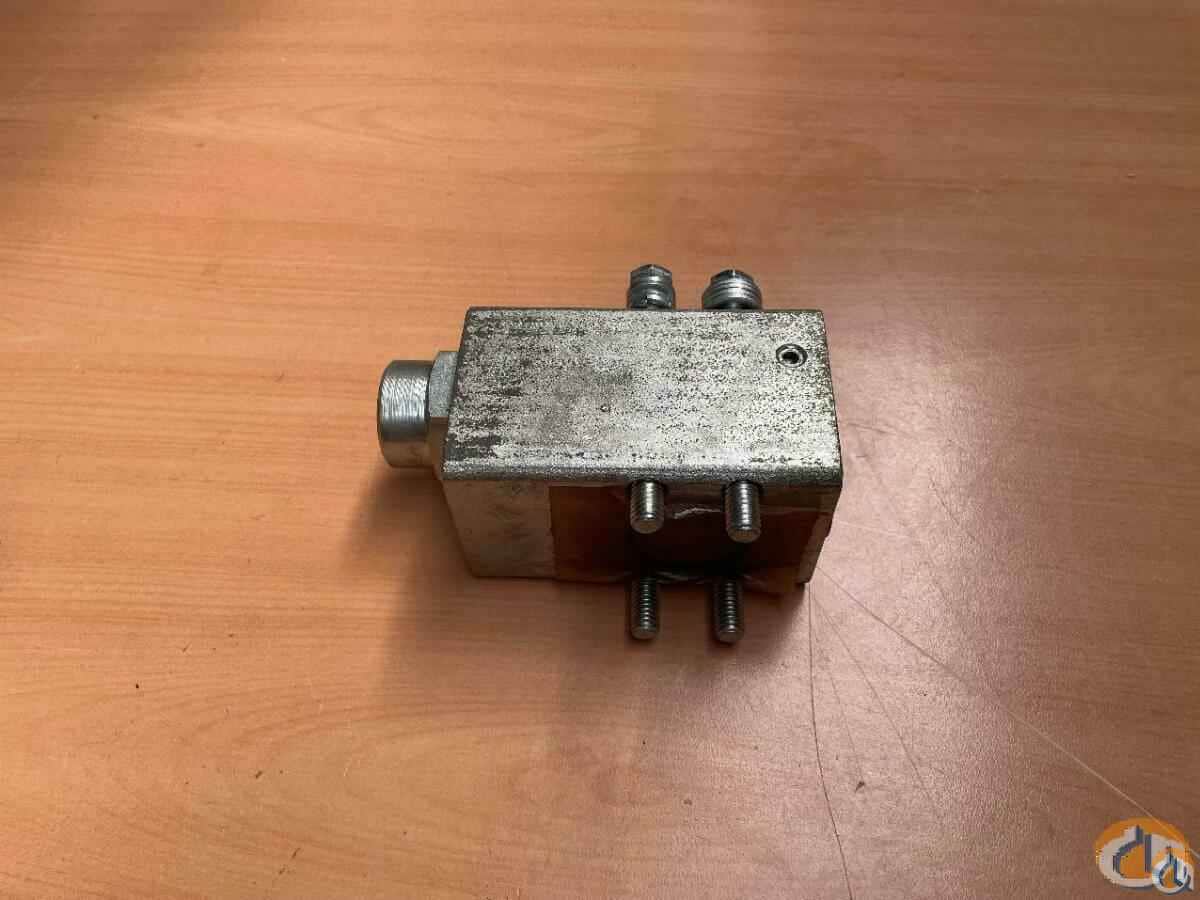 7926001350 - HOIST BRAKE CONTROL VALVE (1 1