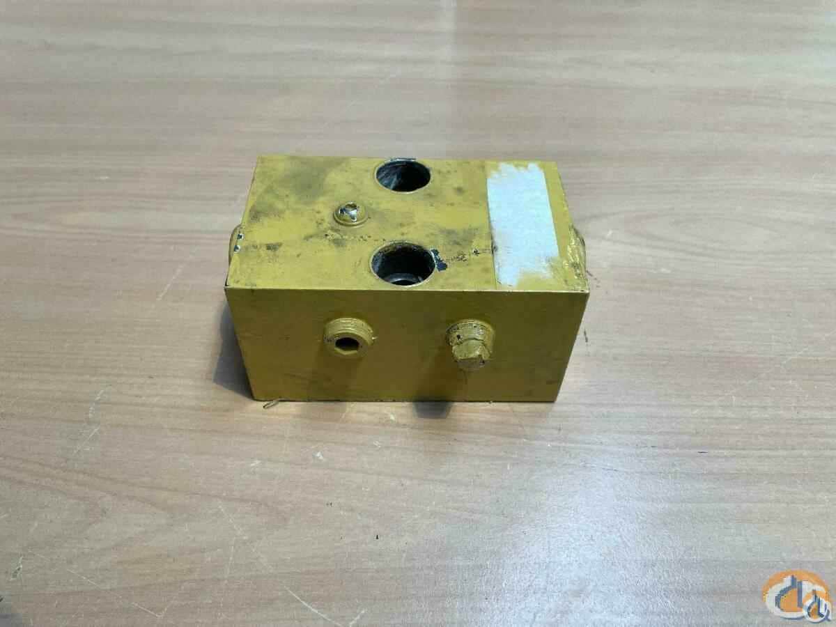 7926000055 - VALVE ASSY