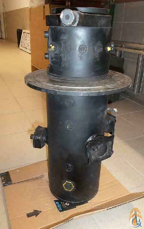 2310452-U - MULTIPORT SWIVEL GUIDE-USED
