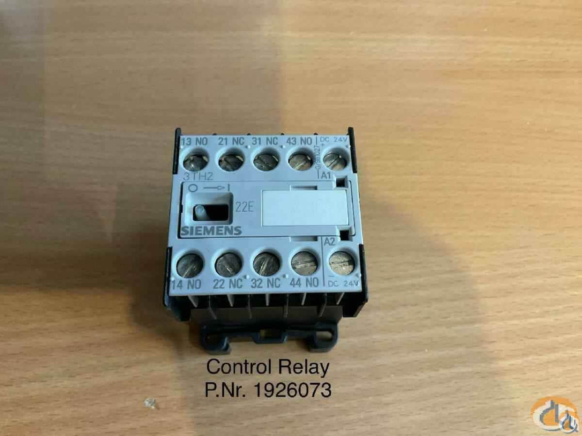 1926073 - AUXILIARY RELAY