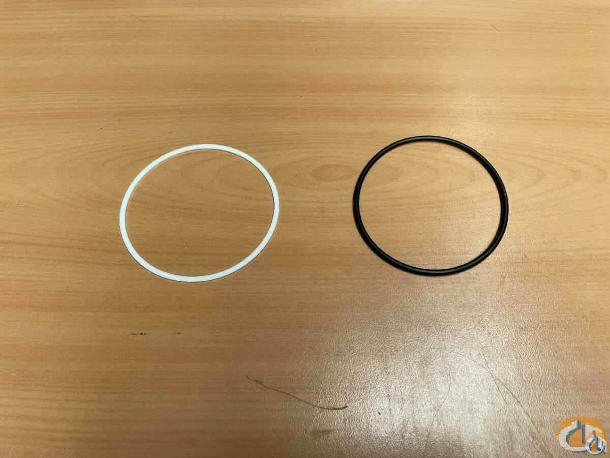 8758882 - SEAL KIT