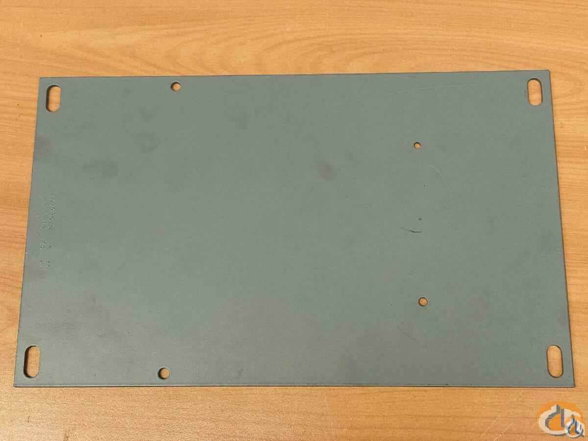 3066635 - HOLDING PLATE