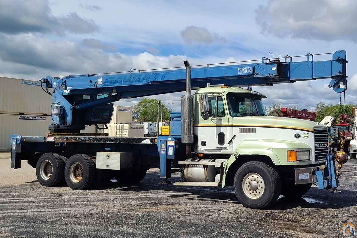 1999 Manitex 2892 S