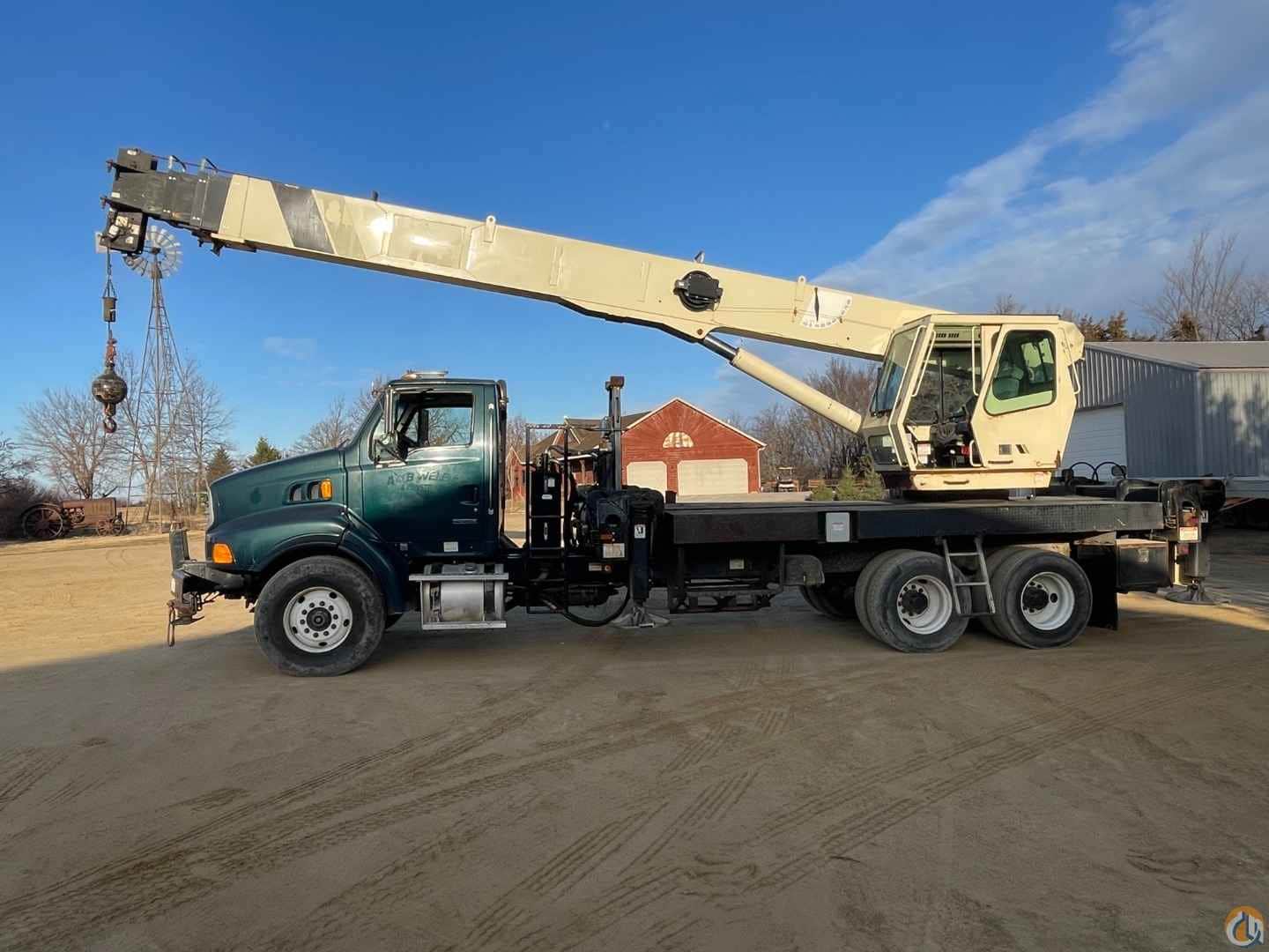 2007 National 1400A