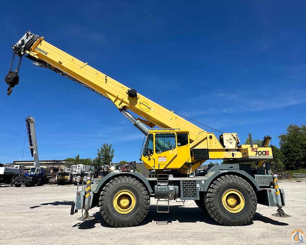 2008 Grove RT700E