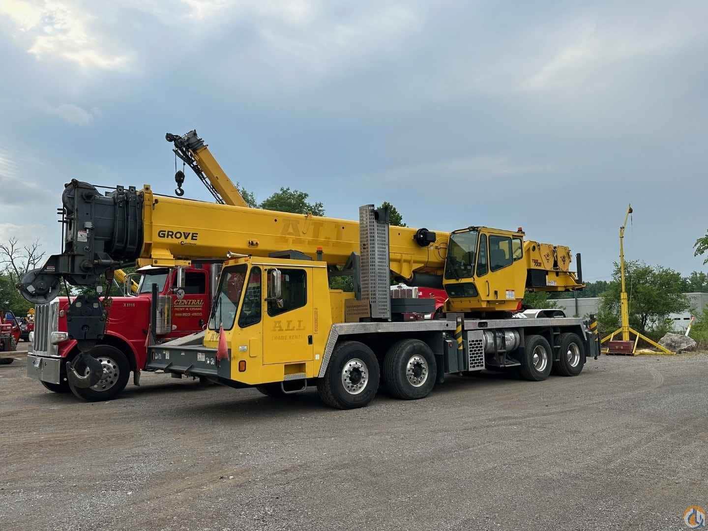 2012 Grove TMS700E
