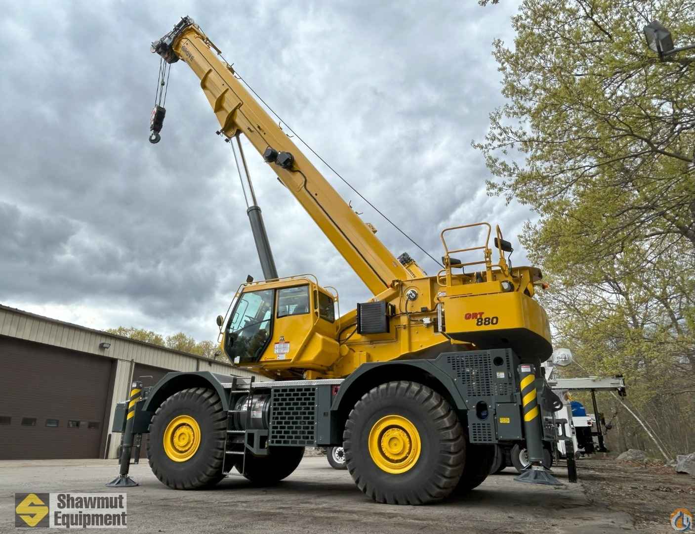 2022 Grove GRT880