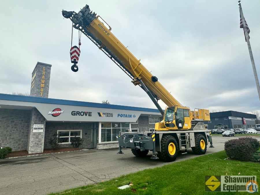 2023 Grove GRT655L