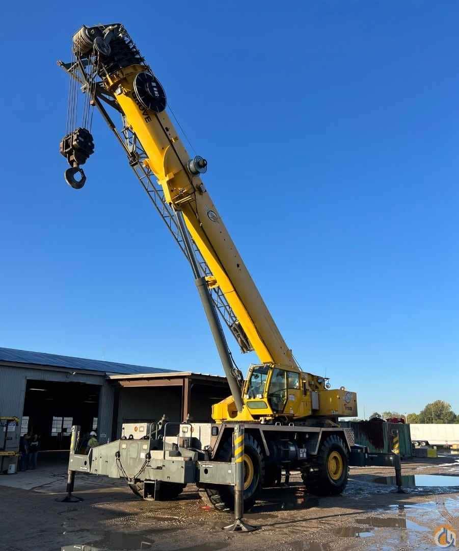 2010 Grove RT9150E