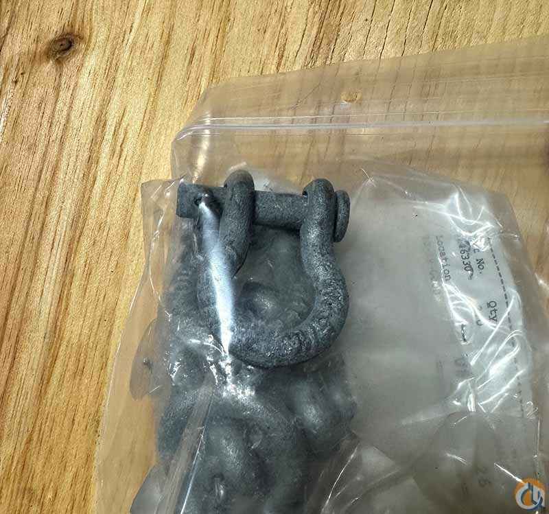 Shackle Anchor