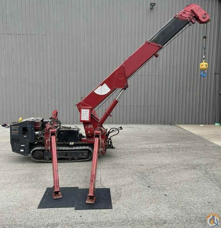 2010 UNIC URW-295