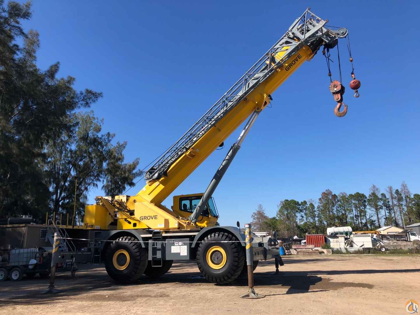2007 Grove RT890E