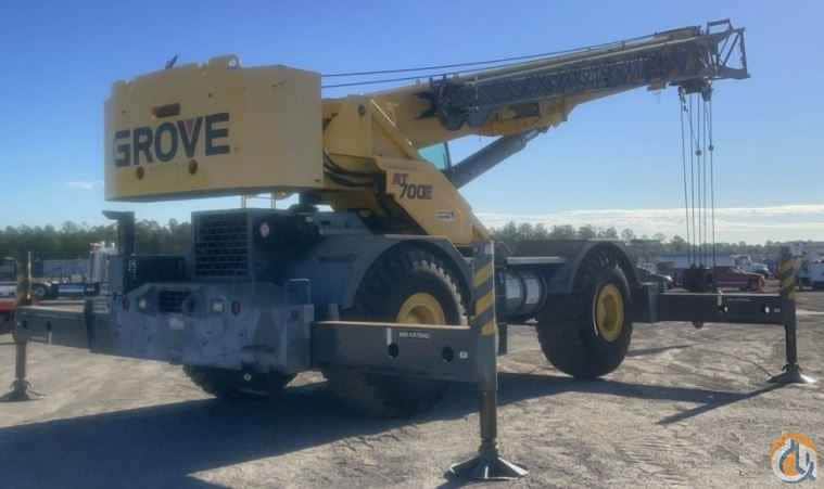 2010 Grove RT760E