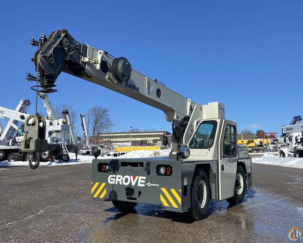 2013 Grove YB4409-2