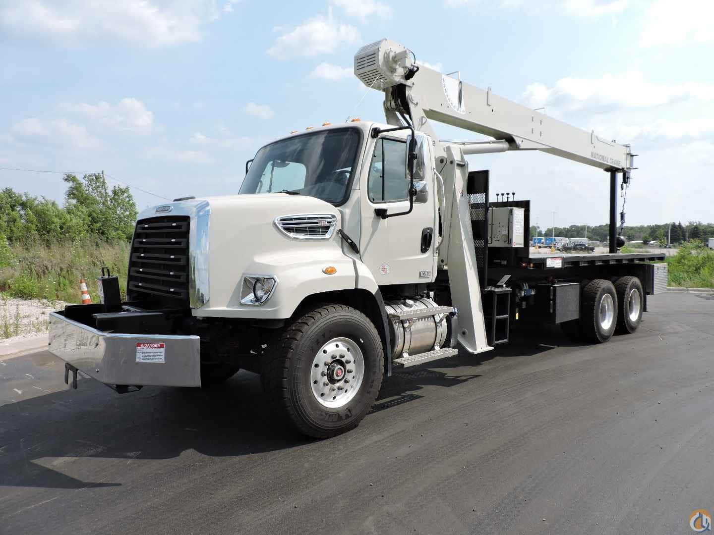 2021 National 690E2