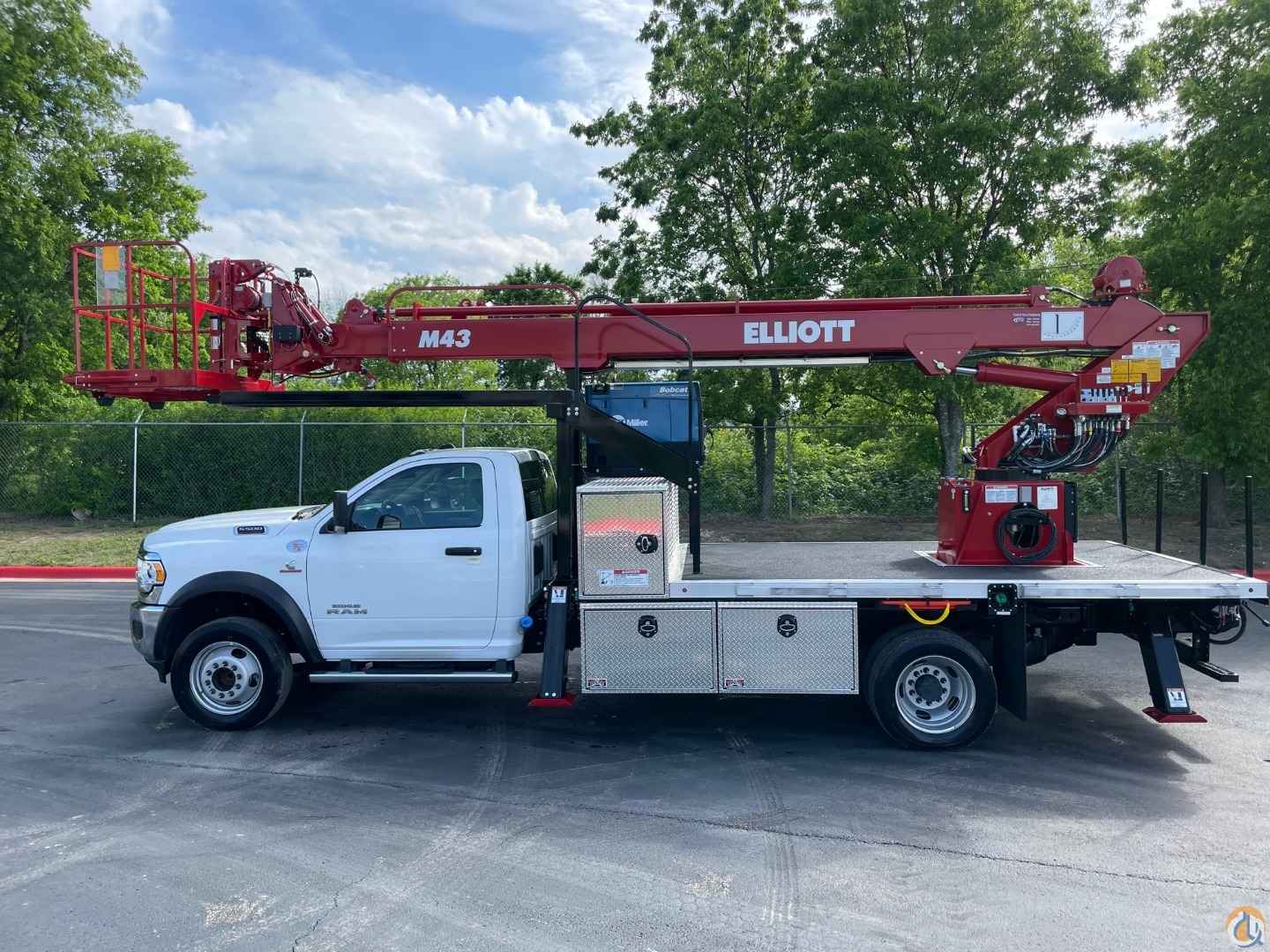 2022 Elliott M43R