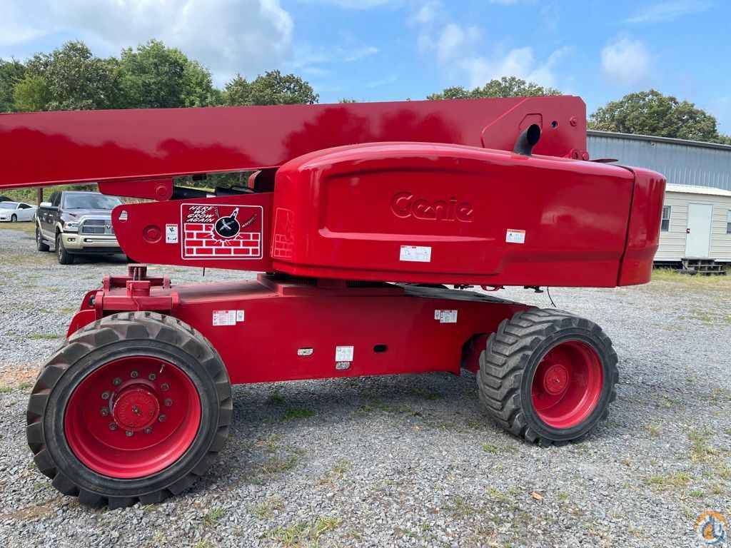 2010 Genie S-85