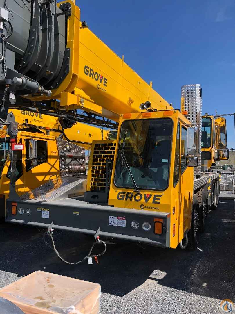 2021 Grove TMS700E