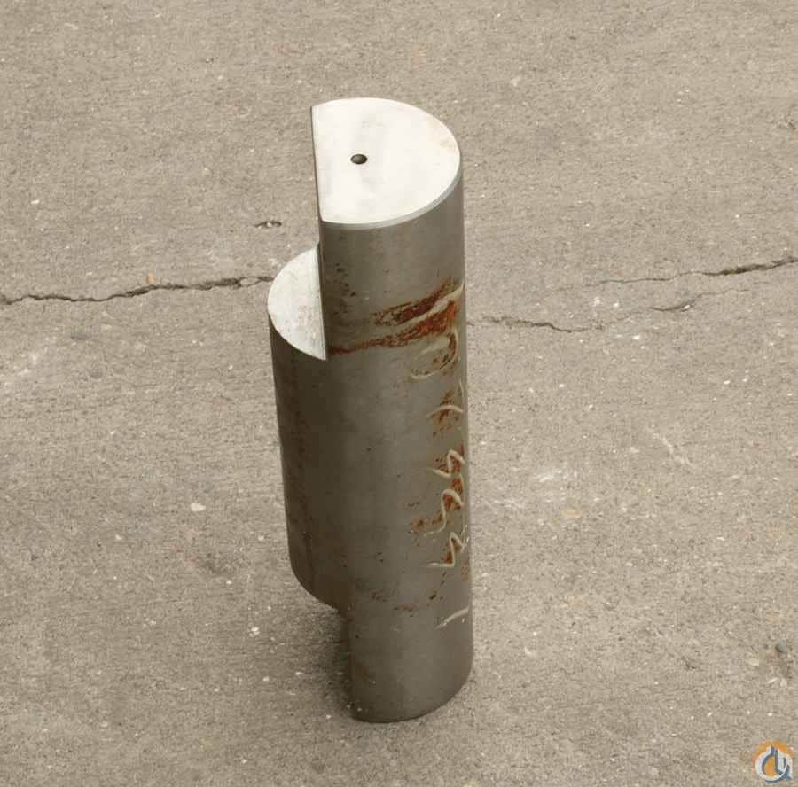 1073337 - Bottom Roller Axle